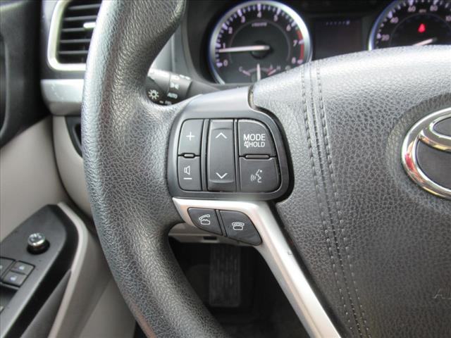 2016 Toyota Highlander LE
