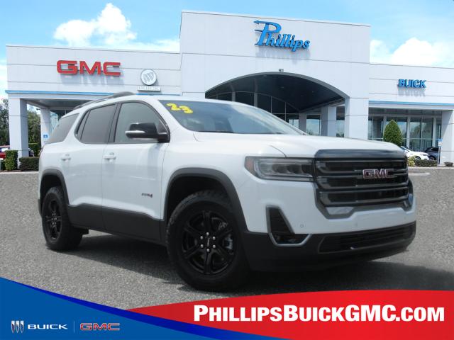 2023 GMC Acadia AT4