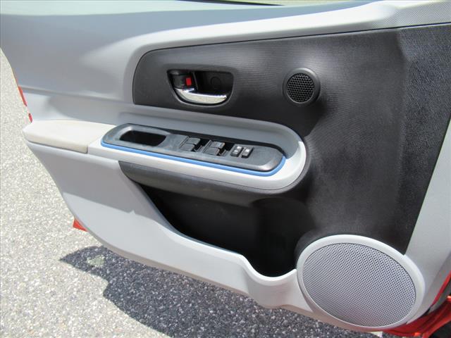 2013 Toyota Prius c Two