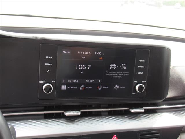 2023 Kia Carnival LX