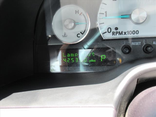 2005 Ford Thunderbird Deluxe