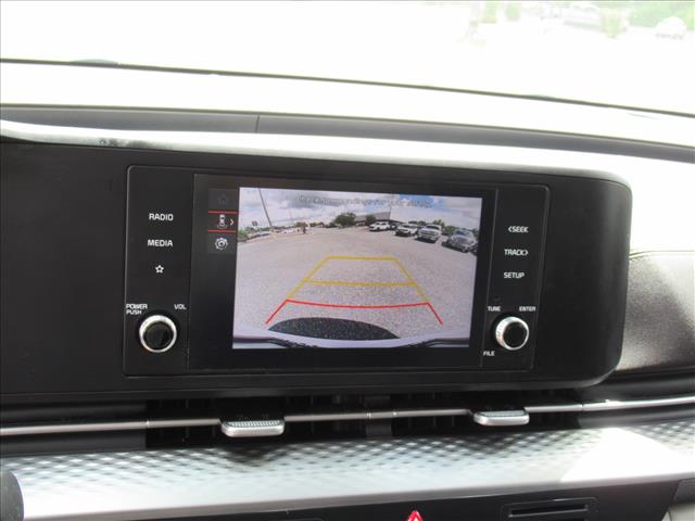 2023 Kia Carnival LX