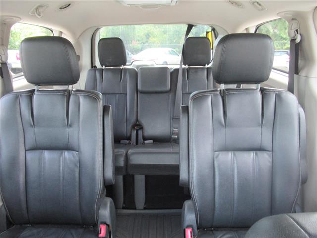 2014 Chrysler Town and Country Touring