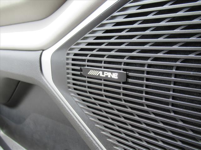 2023 Jeep Wagoneer Base