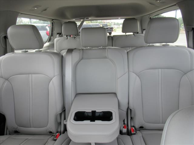 2023 Jeep Wagoneer Base