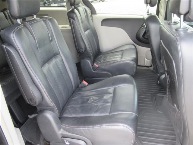2014 Chrysler Town and Country Touring