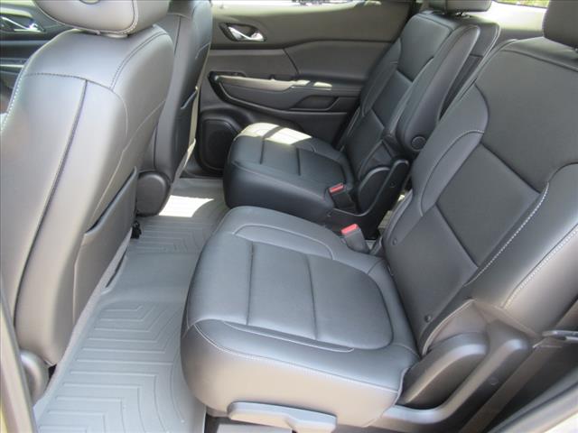 2022 GMC Acadia SLT