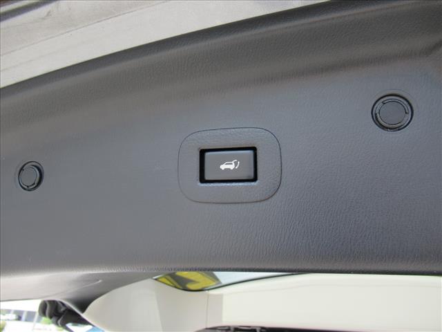 2017 Nissan Armada SV