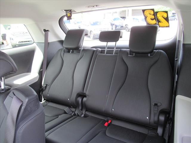 2023 Kia Carnival LX