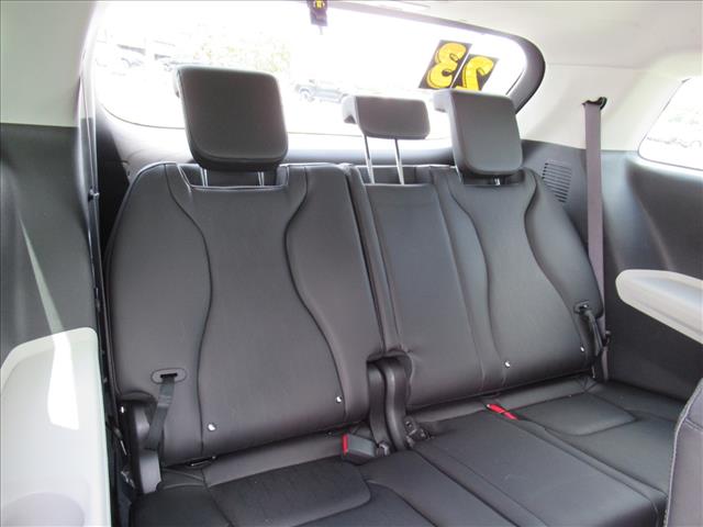 2023 Kia Carnival LX