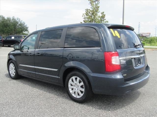 2014 Chrysler Town and Country Touring