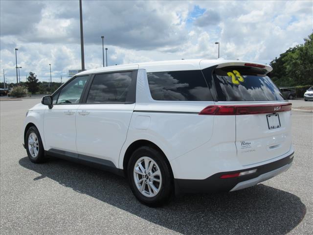 2023 Kia Carnival LX