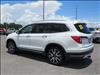 2022 Honda Pilot Touring w/Rear Captain's Chairs