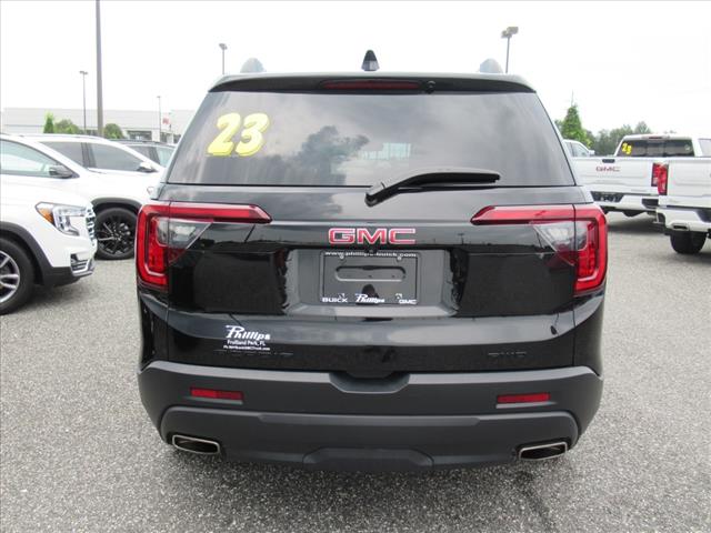 2023 GMC Acadia SLT