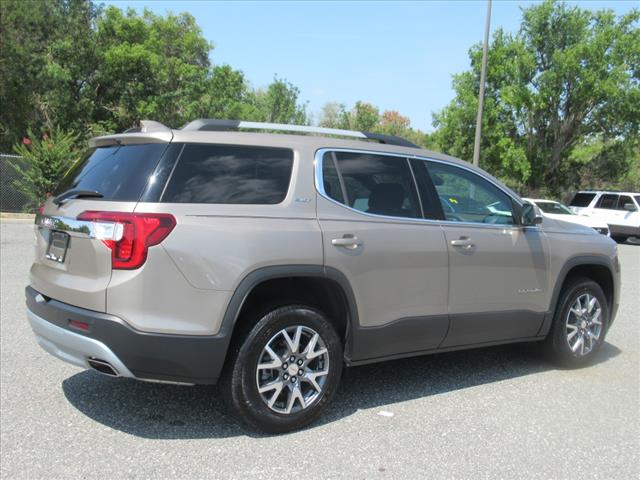 2022 GMC Acadia SLT