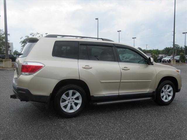 2013 Toyota Highlander SE