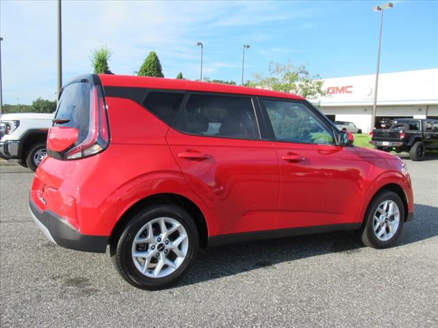 2024 Kia Soul LX