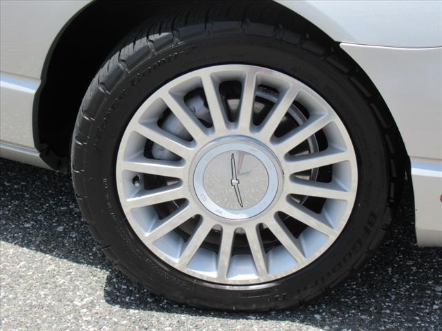2005 Ford Thunderbird Deluxe