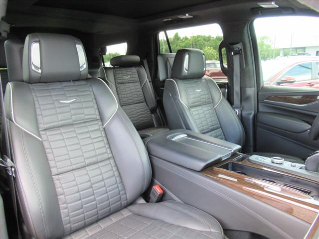 2023 Cadillac Escalade Sport Platinum