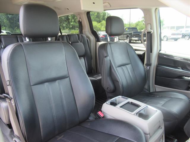 2014 Chrysler Town and Country Touring