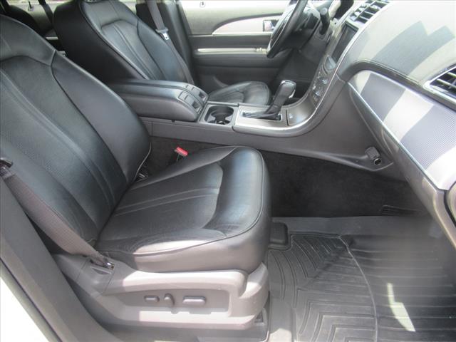 2013 Lincoln MKX Base