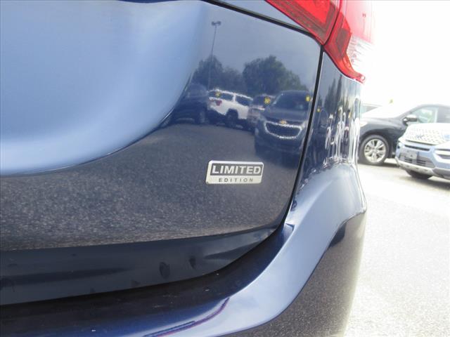 2020 Mitsubishi Outlander Special Edition