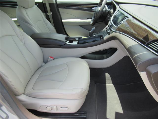 2017 Buick LaCrosse Essence