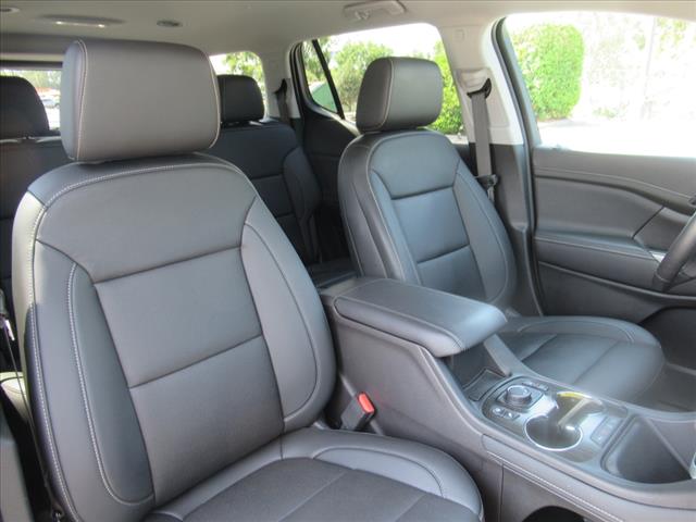 2022 GMC Acadia SLT