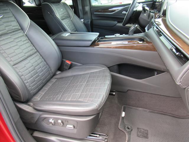 2023 Cadillac Escalade Sport Platinum
