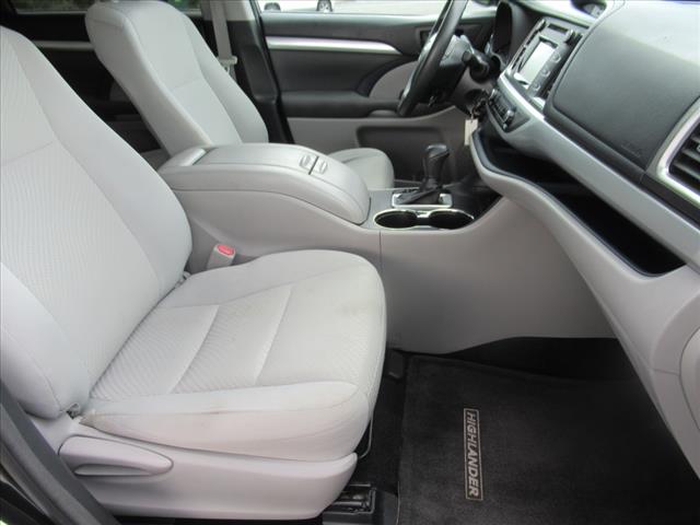 2016 Toyota Highlander LE
