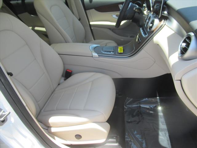 2022 Mercedes-Benz GLC GLC 300 4MATIC