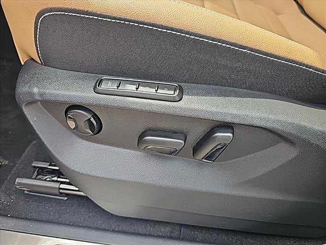 2025 Volkswagen Atlas Cross Sport SEL 4Motion