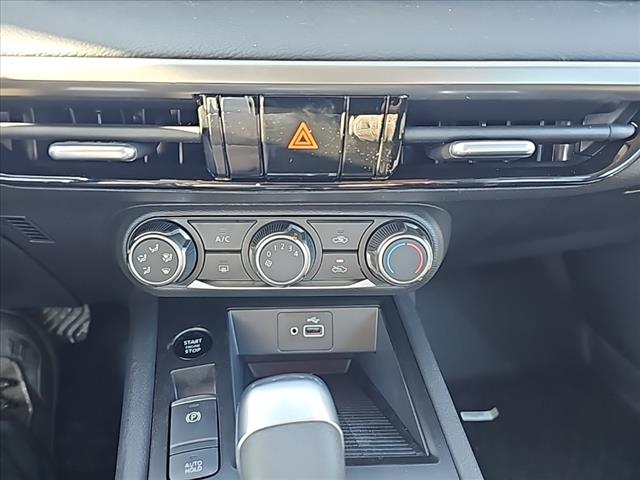 2025 Nissan Kicks S