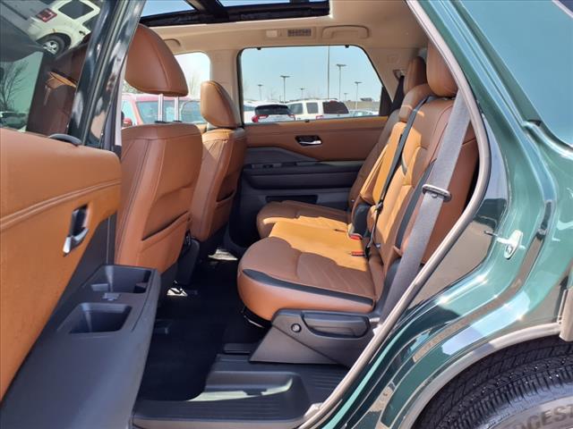 2023 Nissan Pathfinder Platinum