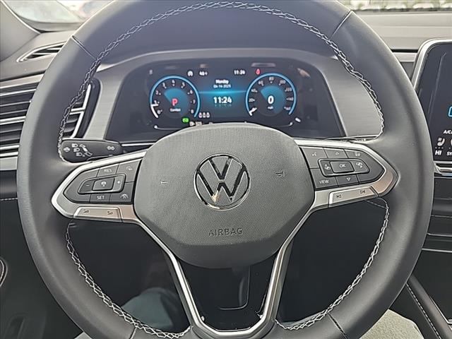 2025 Volkswagen Atlas Cross Sport SE 4Motion