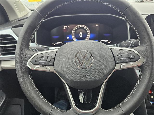 2025 Volkswagen Taos SE 4Motion