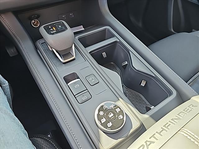 2025 Nissan Pathfinder S