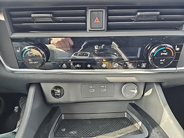 2025 Nissan Rogue SV
