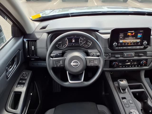 2024 Nissan Pathfinder S