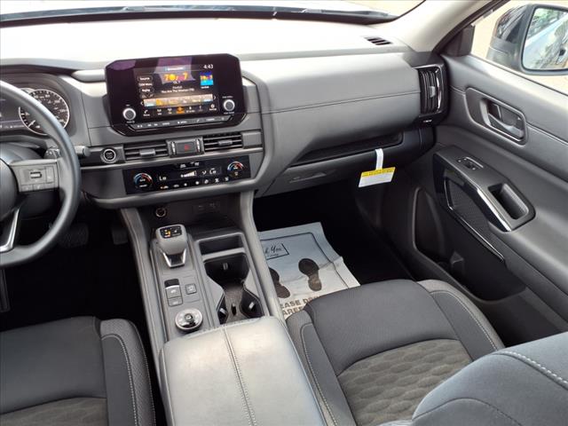 2024 Nissan Pathfinder S