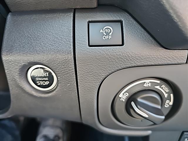 2025 Nissan Frontier SL