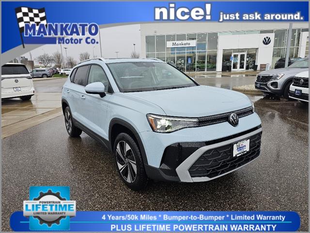 2025 Volkswagen Taos SE 4Motion