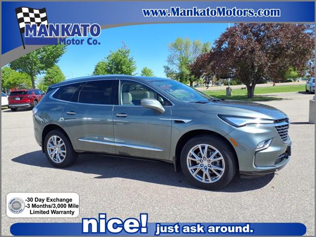 2022 Buick Enclave Essence