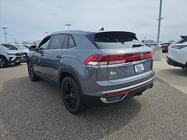 2025 Volkswagen Atlas Cross Sport SE 4Motion