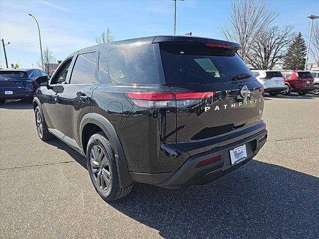 2025 Nissan Pathfinder S
