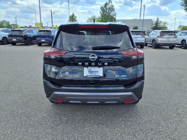 2022 Nissan Rogue SL