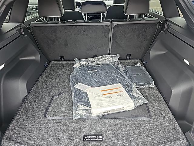 2025 Volkswagen Atlas Cross Sport SEL Premium R-Line 4Motion