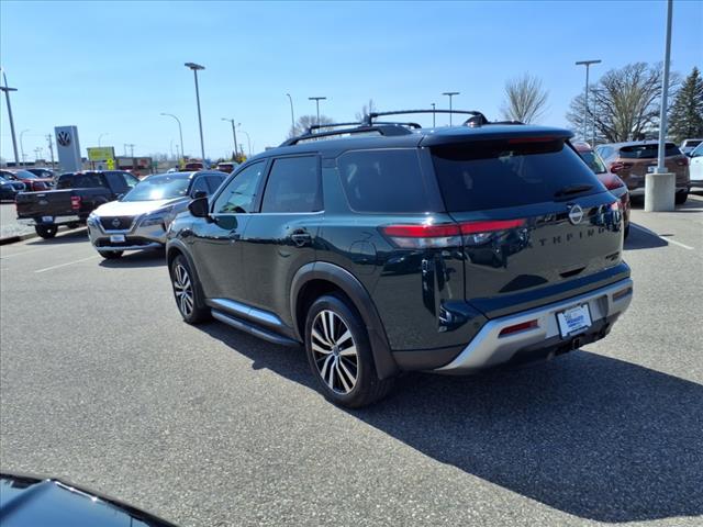 2023 Nissan Pathfinder Platinum