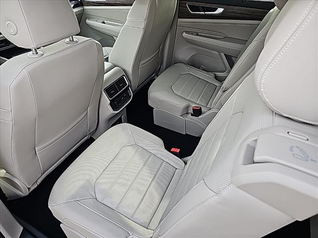 2025 Volkswagen Atlas SEL 4Motion