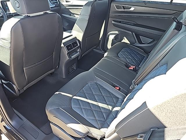 2025 Volkswagen Atlas Cross Sport SEL Premium R-Line 4Motion